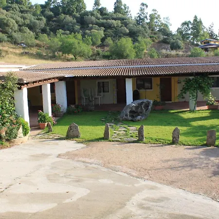 Piperedda Country house *