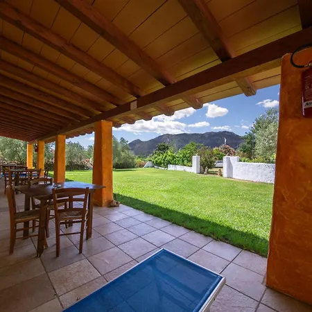 Piperedda Country house *